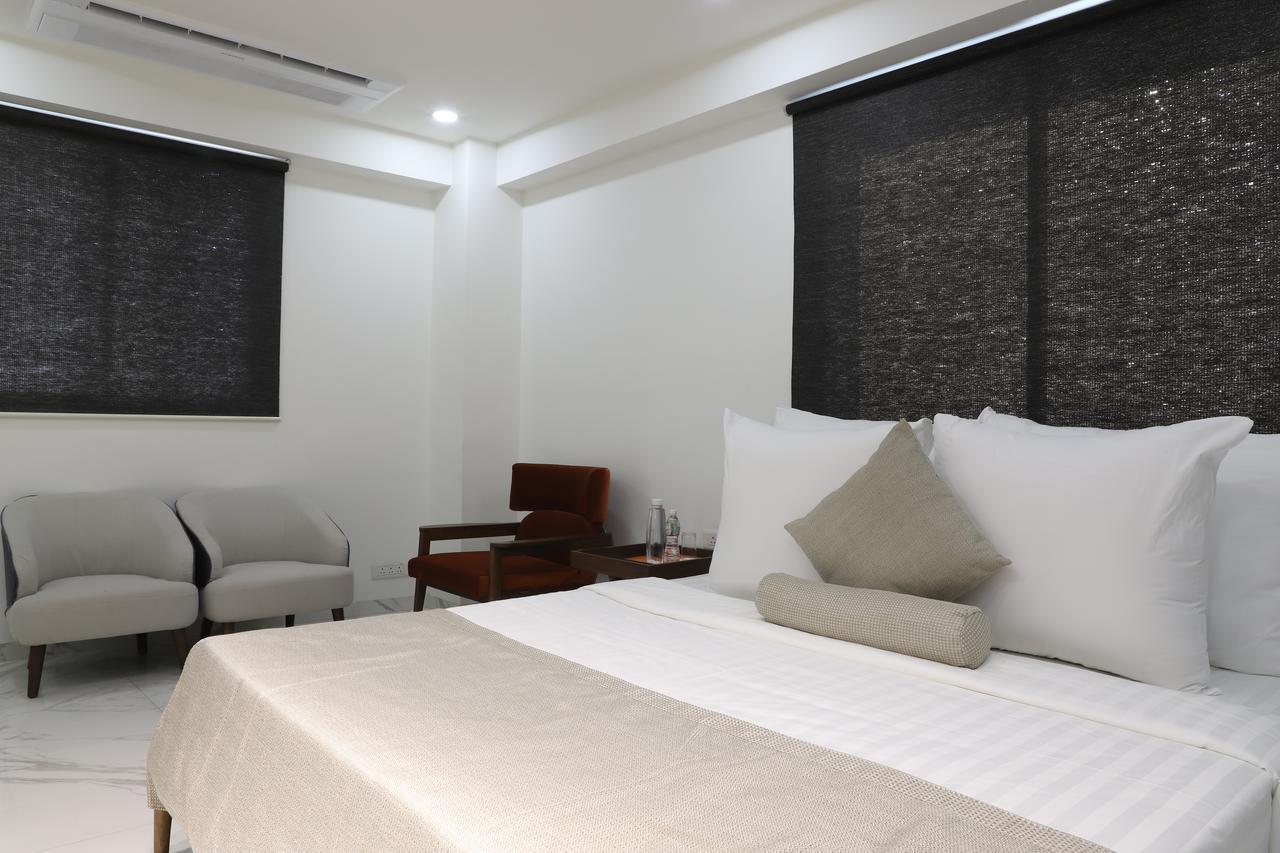 Ebony Residency Hotel Ahmedabad Exterior photo